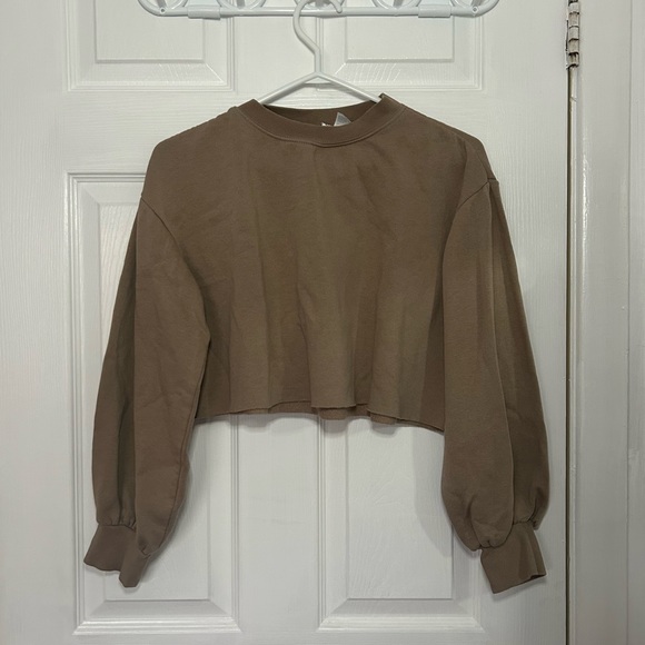 H&M Beige Cropped Sweatshirt - Picture 2 of 3